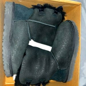 Ugg Bailey Bow II Sparkle Size 7 in black